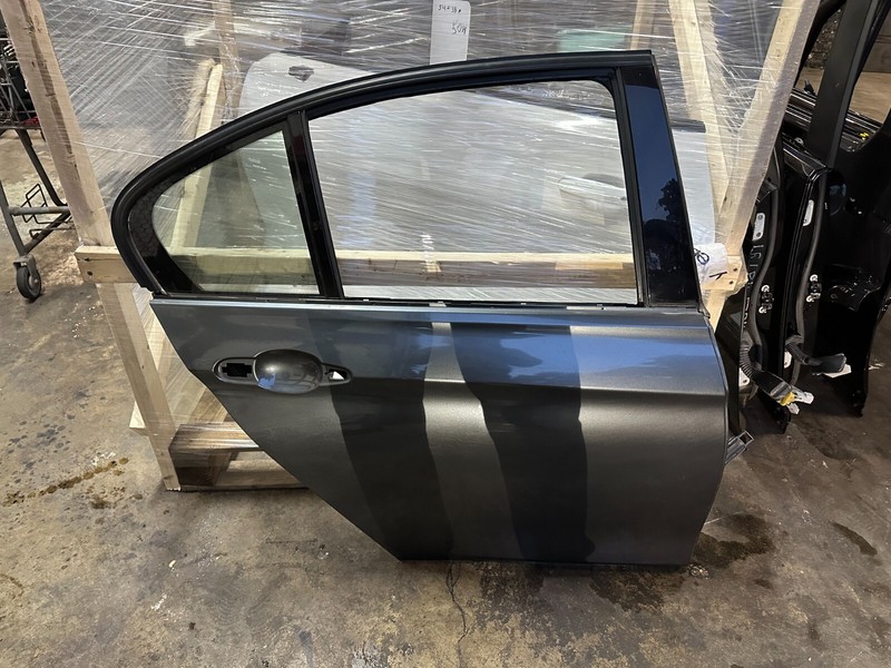 12-18 BMW F30 F80 Sedan REAR RIGHT PASSENGER SIDE DOOR SHELL Gray B39 OEM