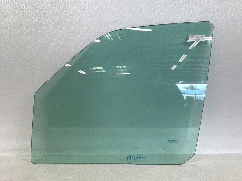 ⭐2015-2017 LINCOLN NAVIGATOR FRONT LEFT DRIVER DOOR WINDOW GLASS OEM LOT2664