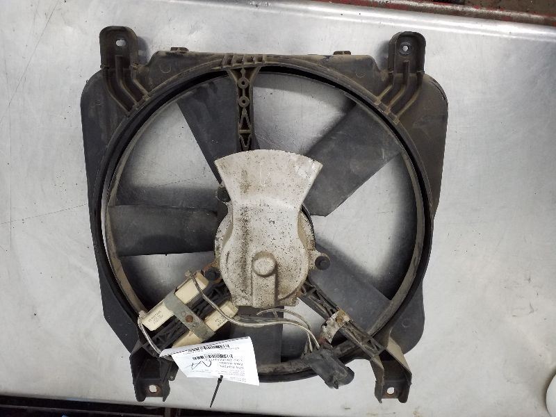 Driver Left Radiator Fan Motor Fan Assembly Fits 94-99 BONNEVILLE 188366