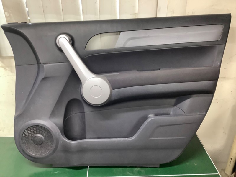 07-11 Honda CR-V Right Front Door Trim Panel Lining Black Silver Door Grip OEM