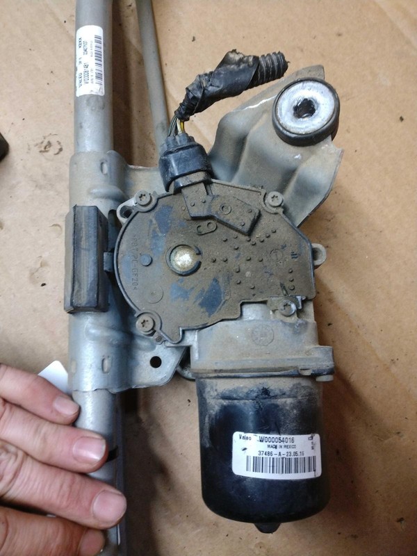 2016 Chevrolet Silverado 1500 Wiper Motor OEM 23167072 Used 210K Miles