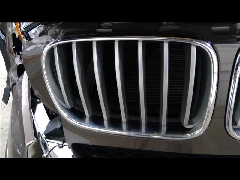 Passenger Grille Upper Bumper Mounted Chrome Surround Fits 13-17 BMW X3 645444