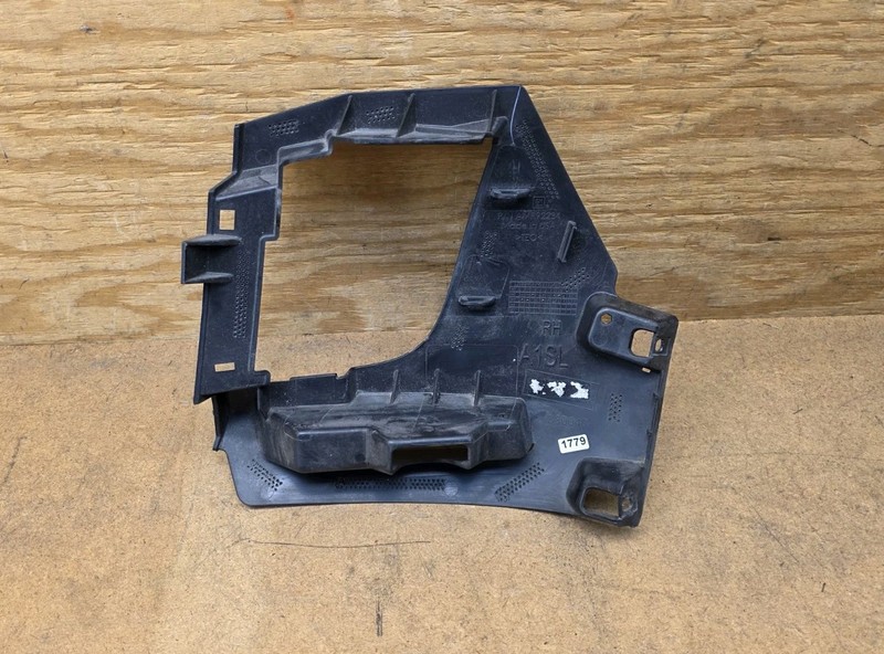 2015 - 2018 Cadillac ATS Front Bumper Foglight Bracket Cover Right RH Side OEM