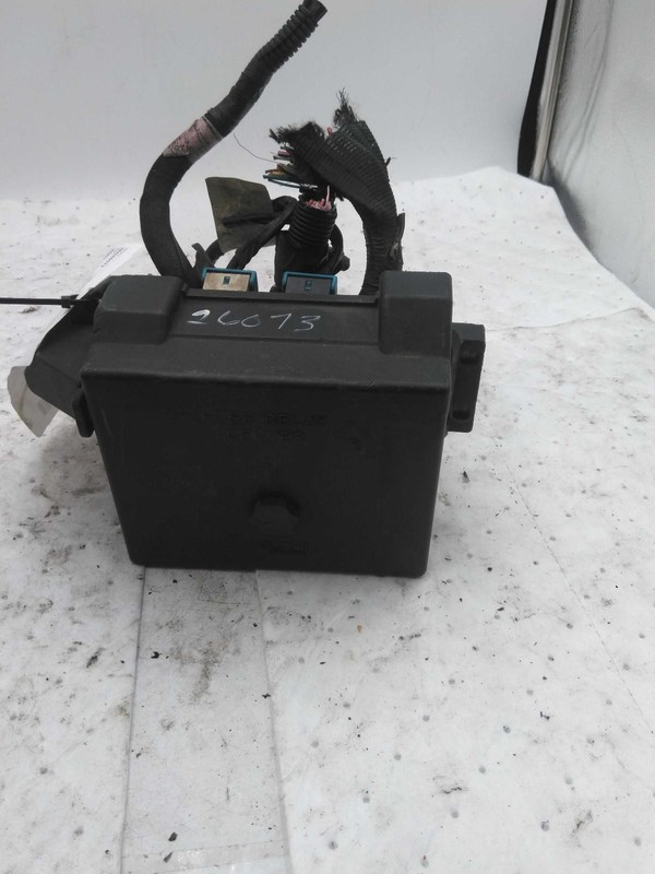 2003 Chevrolet Blazer S10 Fuse Box OEM Brown 15132462 133K Miles NJ25-26073