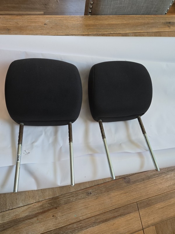 2009 2010 Dodge GRAND Caravan Front Right Left Seat Headrest Head Rest RH LH SET