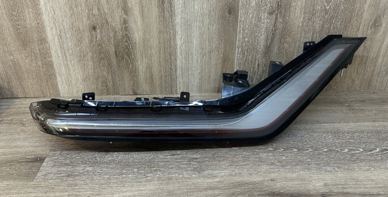 2023-24 CADILLAC LYRIQRH TAIL LIGHT ASSY OEM