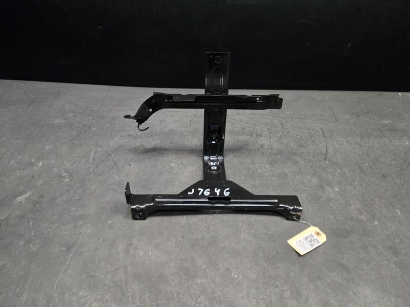Spare Wheel Mount Bracket 2018 Land Rover Range Rover Velar LR092940 2019 - 2022