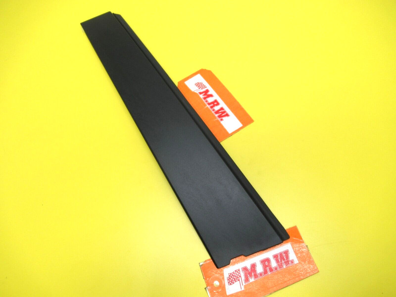 DOOR MOLDING GLASS TRIM COVER Passenger SIDE REAR RR for TOYOTA RAV4 13-18 2.5L