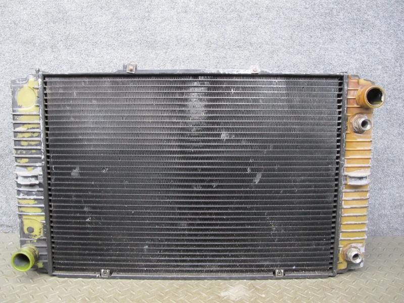 1984-1986 PORSCHE 928 S A/T ENGINE MOTOR COOLING RADIATOR 92810604201