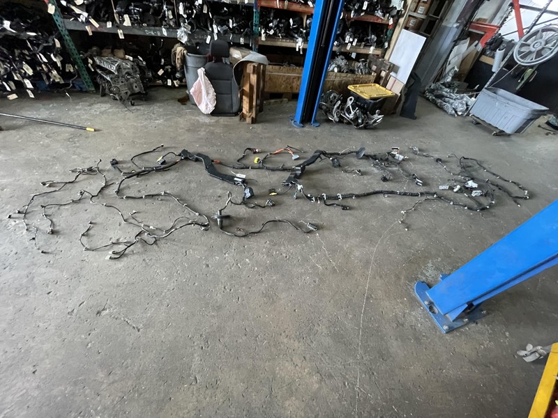 Body Floor Wiring Harness 2020 GMC Acadia 84738020 For Parts X
