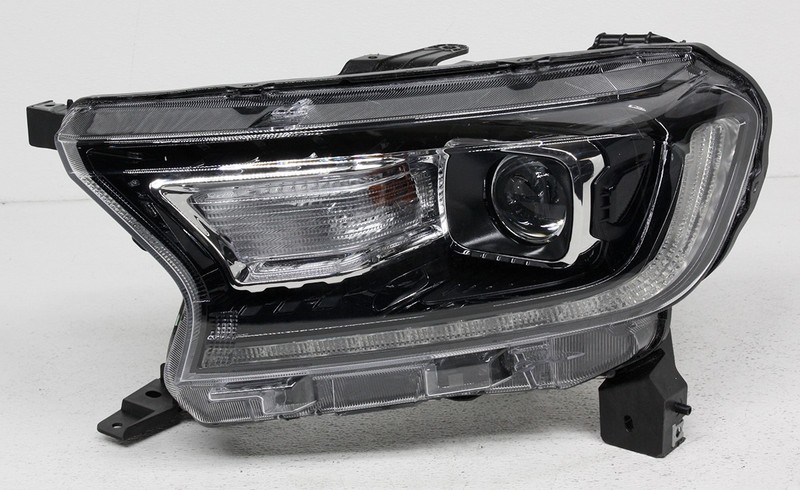 OEM for 2019-23 Ford Ranger Left Driver Side LED Headlamp KB3Z-13008-P Tab Chip