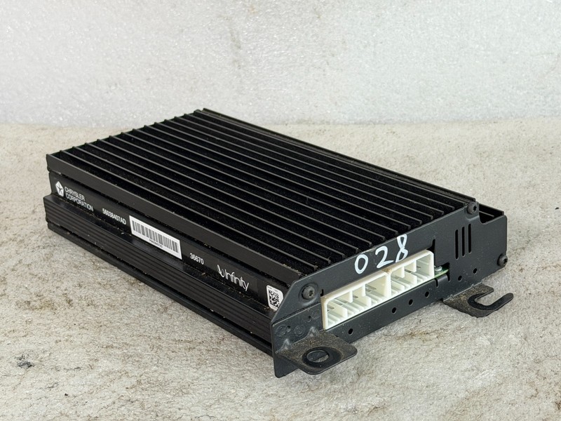 1999-2004 Jeep Grand Cherokee Audio Equipment Amplifier Infinity 56038407AD OEM