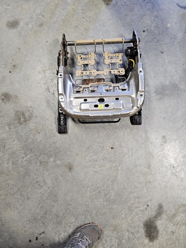 Passenger SeatFrame14-15 OPTIMA
