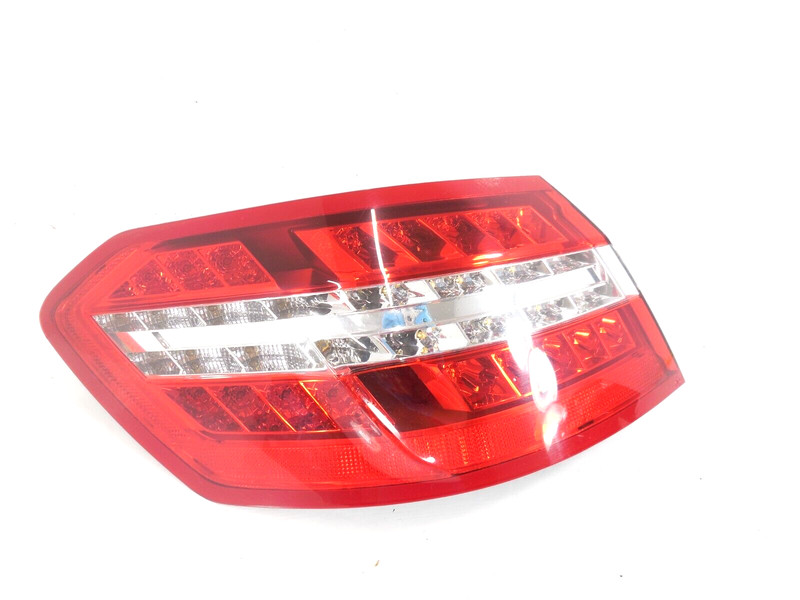 10-13 Mercedes-Benz E350 Sdn Quarter Panel Mounted Tail Light Driver Left LH OEM