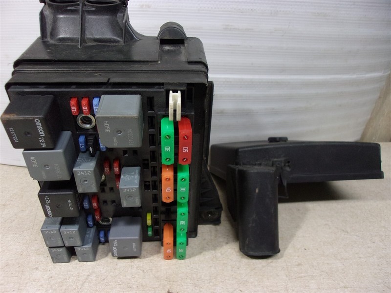 Delphi GM Pontiac Fuse Relay Box Block 15405390 *FREE SHIPPING*