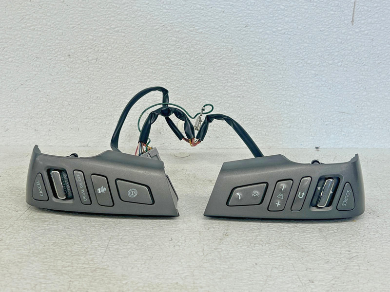 ⭐2011-2013 INFINITI QX56 FRONT LEFT SIDE CHANEL RADIO CONTROL SWITCH OEM LOT2670