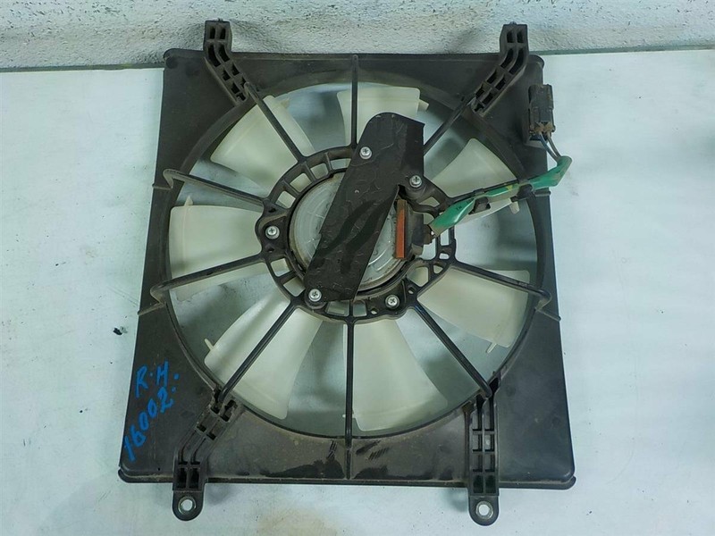 05 06 07 08 09 10 Honda Odyssey Ac Condenser Cooling Fan Motor & Shroud Oem