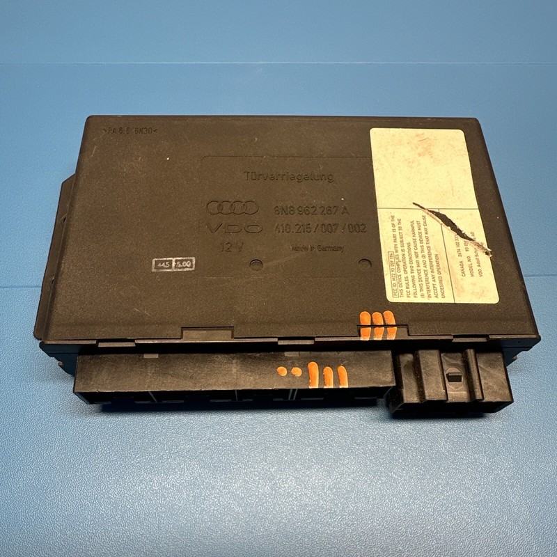 8N8962267A I 00-02 AUDI TT COUPE ANTI THEFT COMFORT CONTROL MODULE CCM BCU OEM