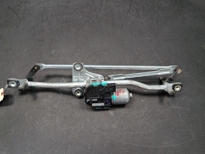 Front Wiper Motor w/ Linkage 2017 Volvo S60 30753493 2014 2015 2016 2018