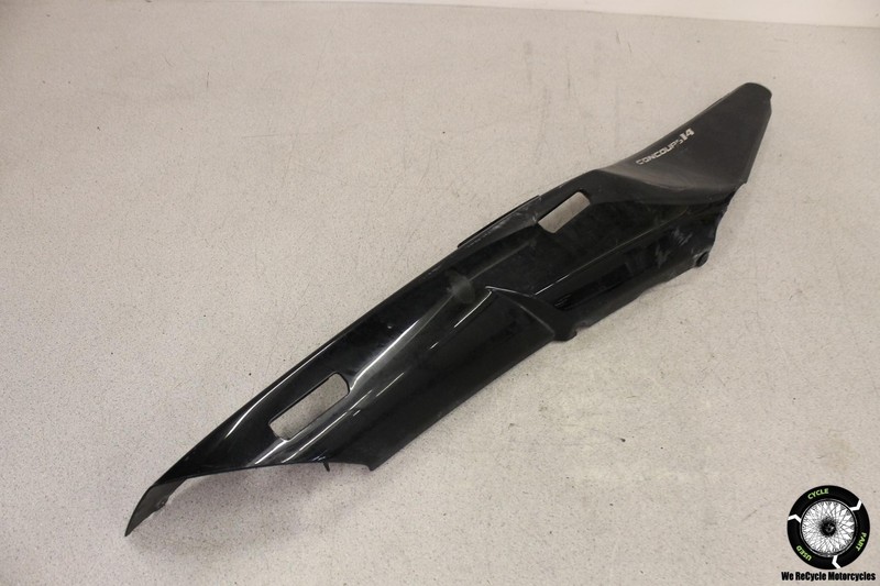 2012 Kawasaki Concours 14 ZG1400C RIGHT SIDE TAIL FAIRING COVER PLASTIC ZG 1400
