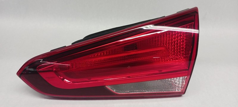 17-'18 KIA FORTE Right passenger inner Taillight incandescent OEM Grade A!