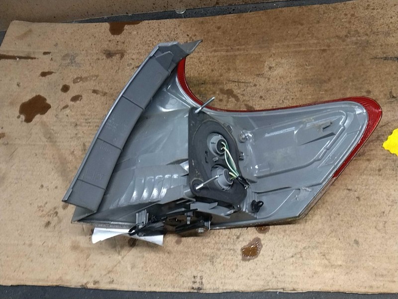 2011 Toyota Venza Left Tail Light Assembly Black OEM Used 125k Miles