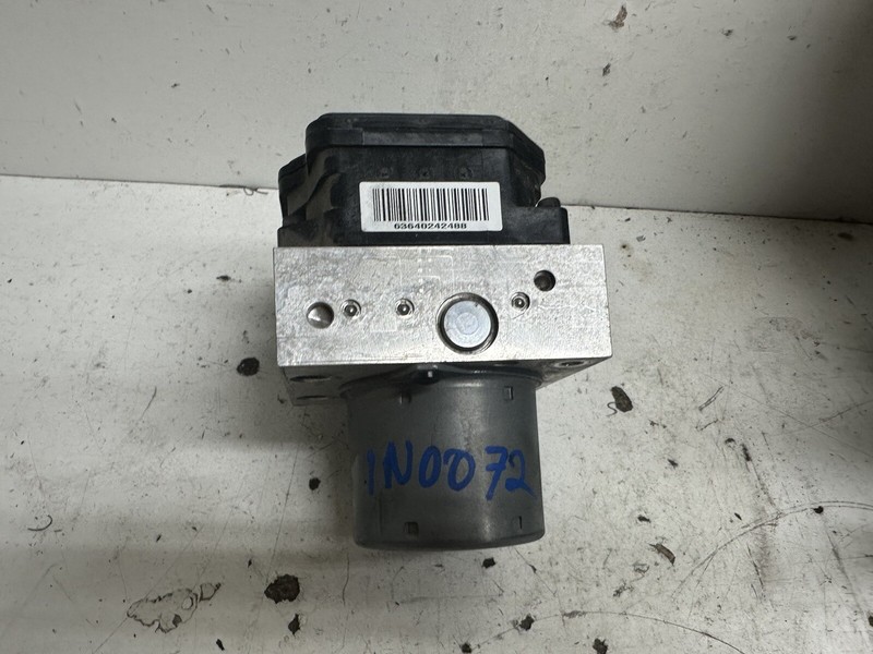 2014-2016 Hyundai Elantra Sdn ABS Anti Lock Brakes Pump Brake Actuator Modulator