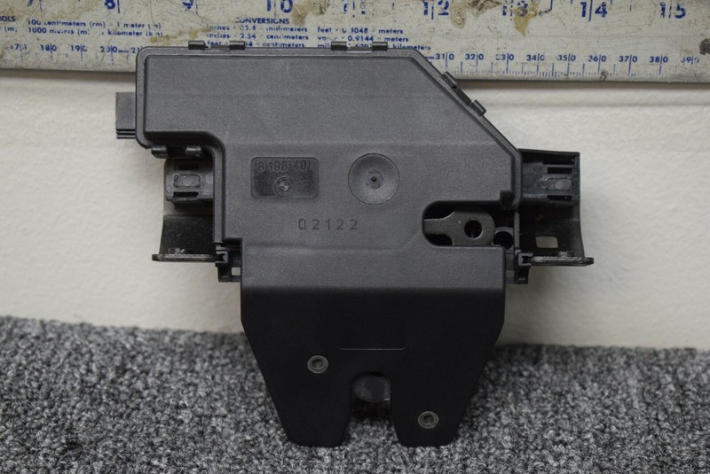 2001-2005 BMW 330I REAR TRUNK LATCH FACTORY OEM