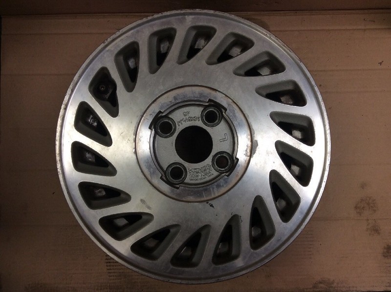 90 91 Acura Integra Sedan Left Aluminum Wheel Rim 14x5-1/2JJ 18 Spoke Used OEM