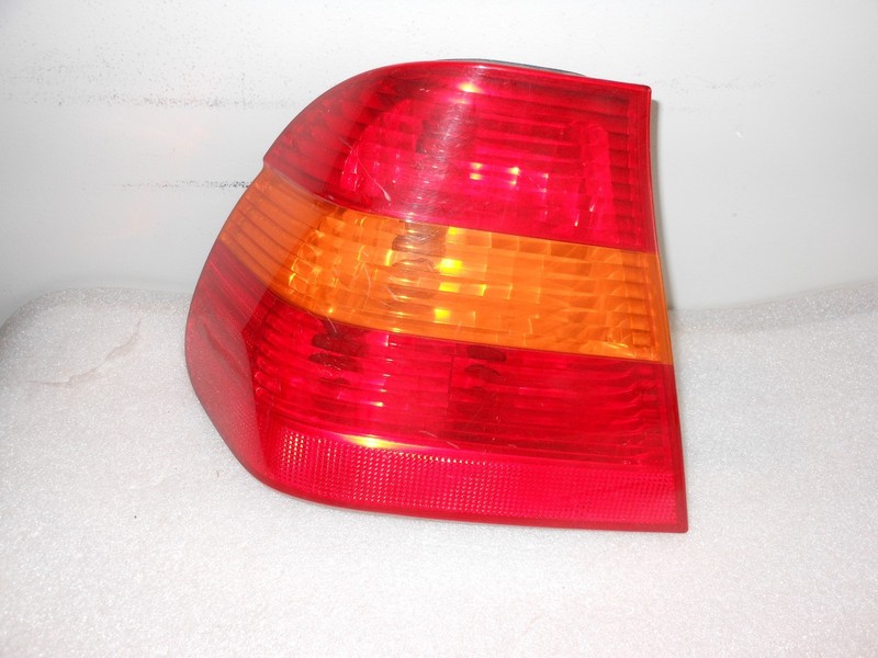 BMW 320i 325i 330i 2002–2005 Left Driver Side Tail Light OEM 6907933 Sedan