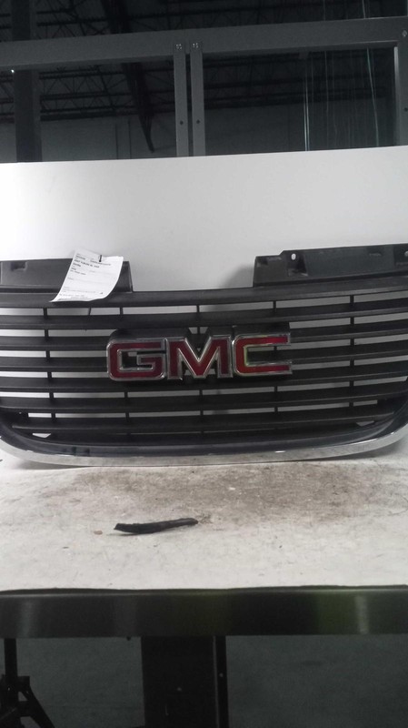 2007 GMC Yukon XL 1500 Grey Grille OEM 22761714 Used 4DR SUV Parts