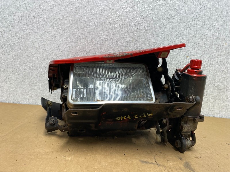 1991 to 1993 Mitsubishi 3000GT Right Passenger Headlight W Motor OEM ad2746 DG