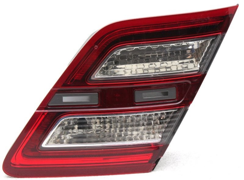 OEM Ford Taurus Right Passenger Side Tail Lamp Lens Chips DG1Z13404L
