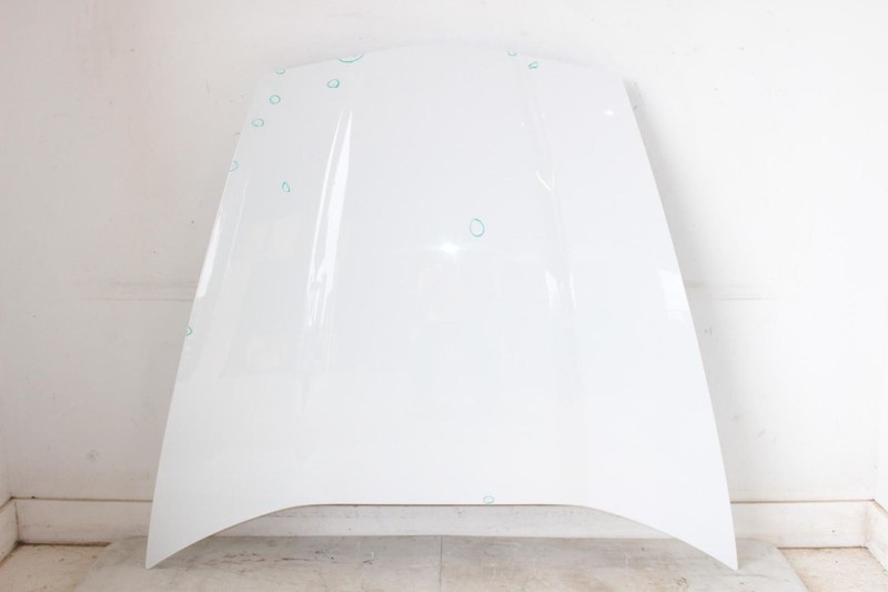 05-13 CORVETTE C6 White Hood Assembly