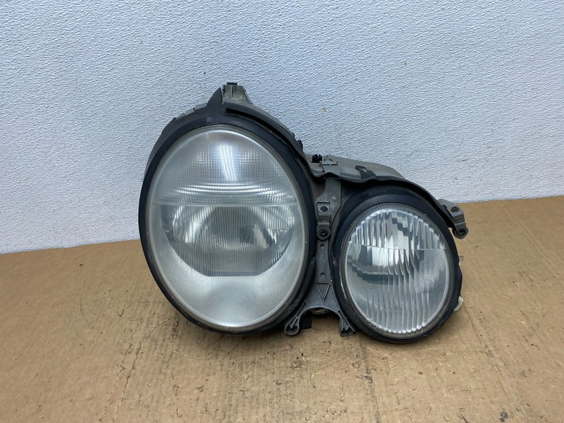 2000-2002 Mercedes E E320 E430 Right Passenger Xenon HID Headlight OEM AD0531 DW