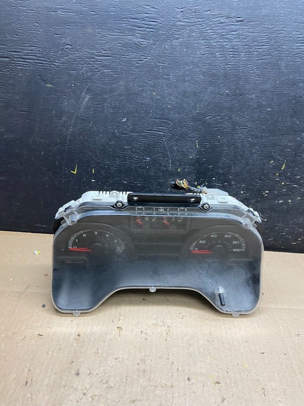 2009 Ford E150 E250 E350 VAN Gauge Speedometer Cluster U4695 DG