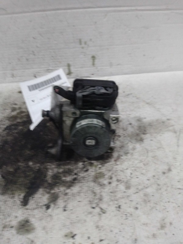 2018 Jeep Wrangler ABS Pump & Motor Assembly OEM 68405525AA, 68405530AE