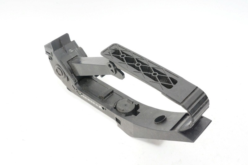 MERCEDES-BENZ S550 S63 W221 ACCELERATOR GAS PEDAL OEM