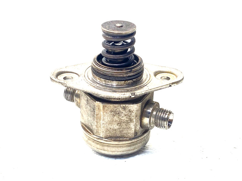 13-15 BMW 740I F01 N55 HIGH PRESSURE FUEL PUMP OEM A0.47