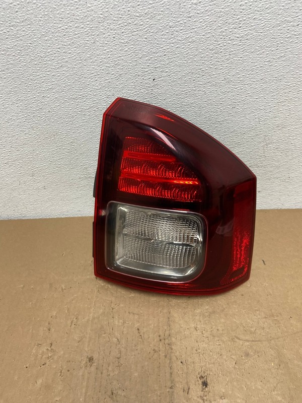 2014 - 2017 Jeep Compass Right Passenger Side Tail Light AC5884 LK