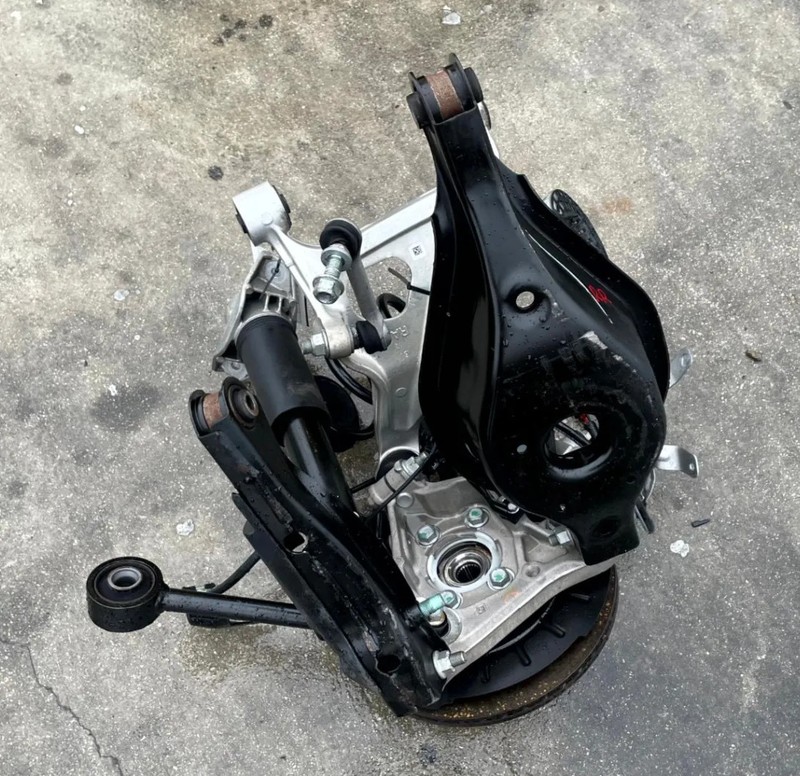2021-2025 NISSAN ROGUE AWD REAR RIGHT SIDE SUSPENSION KNEE ASSEMBLY # 106873