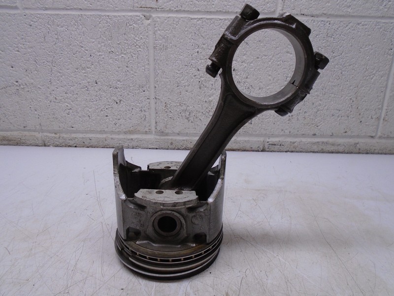 CD4 Mercruiser Piston 2.5L 3.0L 120 hp 3859167 613-2277 613227 2277