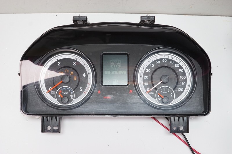 RAM 1500 Eco Diesel Gauge Instrument Cluster Speedometer OEM 2015