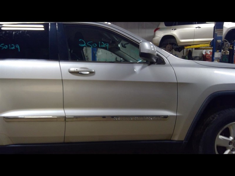 Passenger Front Door Wk Body VIN E Or F Fits 11-22 GRAND CHEROKEE 1567609