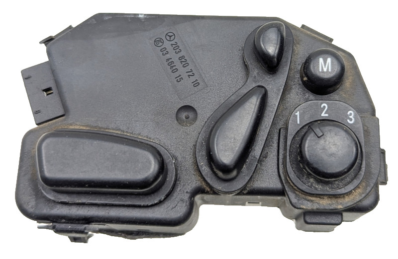 01-04 Mercedes W203 C230 C32 AMG Front Right Passenger Side Seat Control Switch