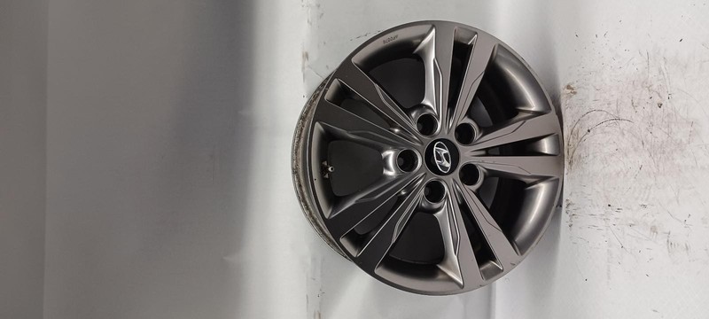 17-'18 HYUNDAI ELANTRA Sedan Wheel 16x6-1/2 alloy OEM Grade B