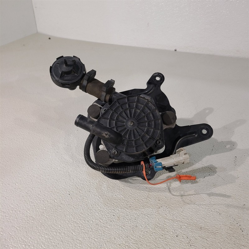00-04 Corvette C5 Smog Emission Air Pump Ls1 Ls6 Aa7423