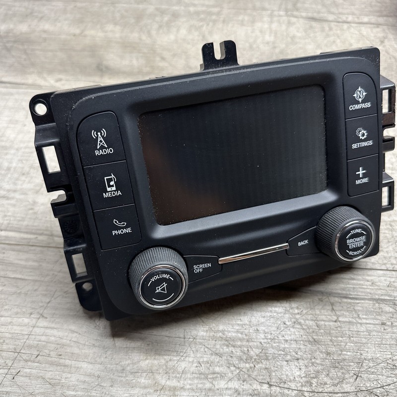 68306938AB I Jeep Cherokee Radio Receiver Player Information Screen VP2 OEM