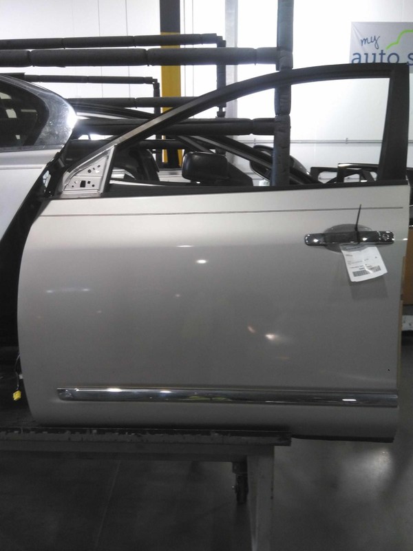 2015 Nissan Rogue Left Front Door Brilliant Silver OEM Used Part 631835