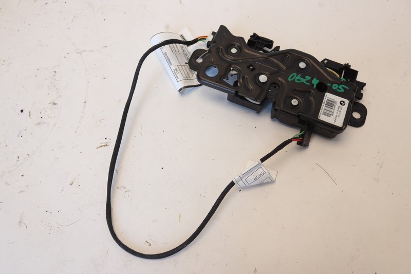 2017-2023 BMW 540I G30 REAR POWER TAILGATE TRUNK LATCH LOCK OEM